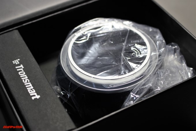 Tronsmart Jazzはスポンジ素材でガッチリ守られて届くので輸送時の破損もなく安心して注文可能です。