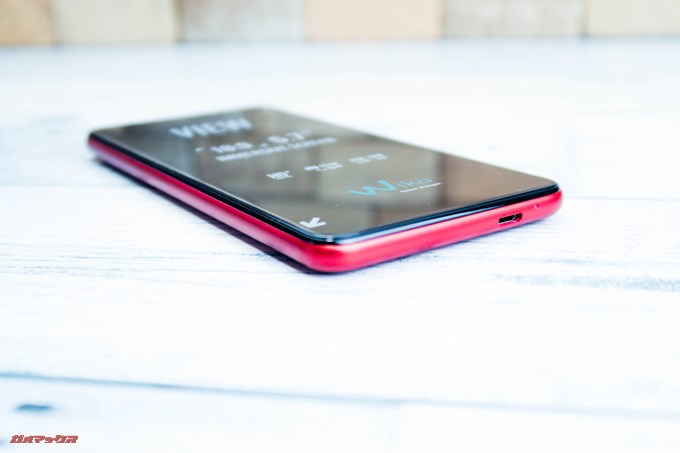 Wiko VIEWの充電端子はMicroUSBでした