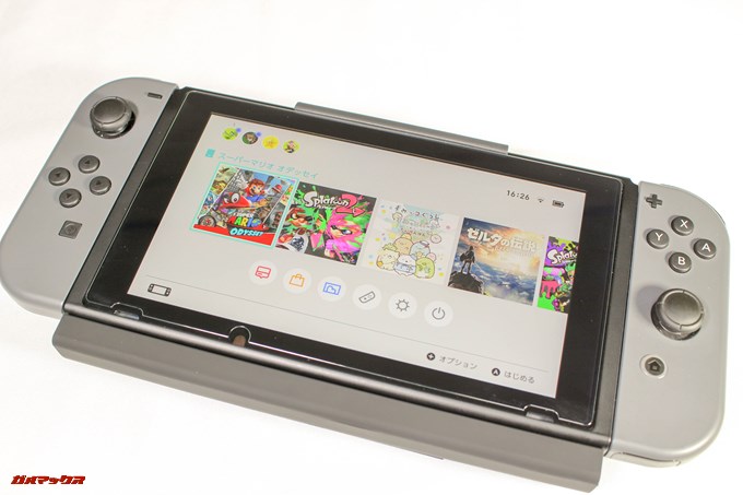 cellevo GAME POWERは完全専用設計なので任天堂switchがぴったり収まります。無駄のない作りが魅力的です。