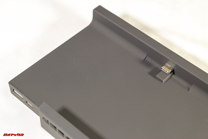 cellevo GAME POWERの外観は柔らかいラバー素材なので肌触りがとても良いです。