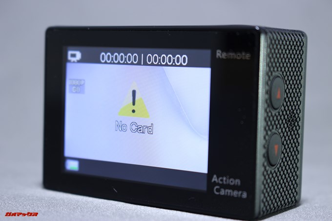 EKEN H9sには2型のディスプレイが備わっているので映像のチェックも簡単です。