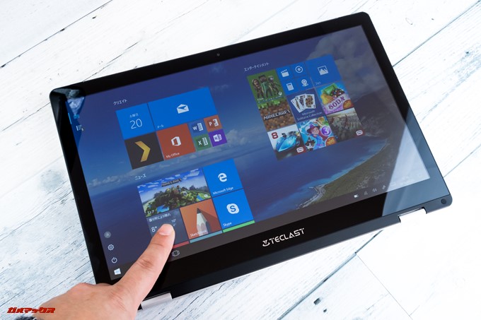 Teclast F6 Proはタッチパネルを採用。Windows 10はタブレットモードを利用できるので直感的な操作が可能です。