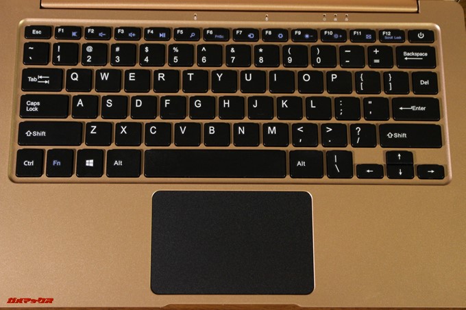 YEPO 737A NotebookのキーボードはUS配列です。