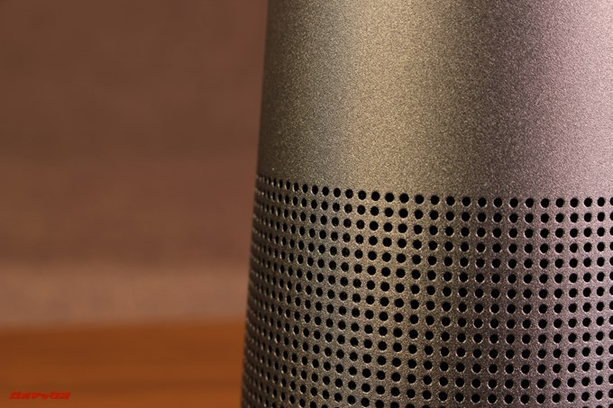 BOSE SoundLink Revolveはアルミ媒体は非常に高品質