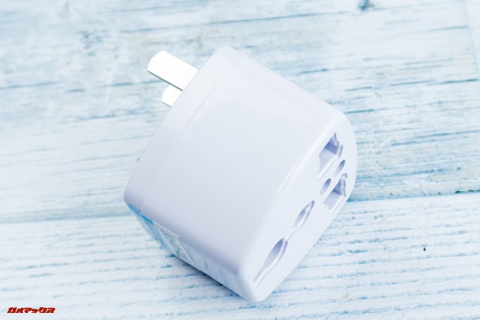 Elephone U Proに同梱されている充電器を利用する場合は変換アダプターが必要