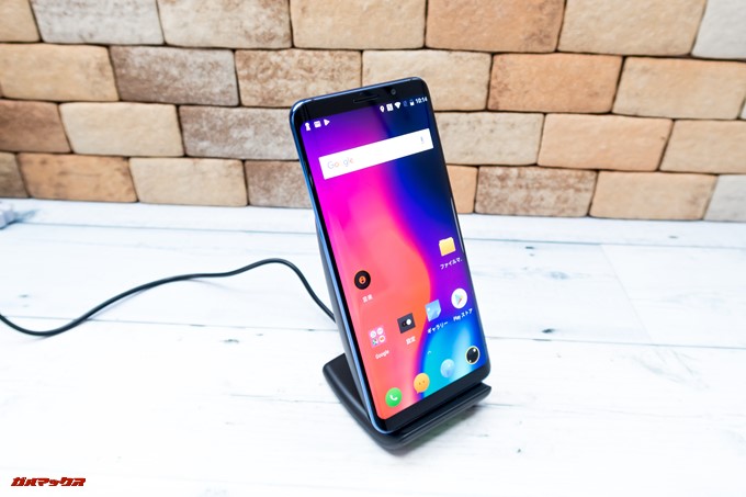 Elephone U Proはワイヤレスで充電できます