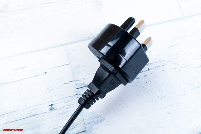 JMGO M6 Portable DLP Projectorに付属しているプラグ変換アタッチメントは付属しているプラグもちゃんと挿さるので安心して下さい!