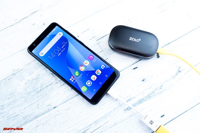 ZenFone Max Plus (M1)のリバースチャージ機能でBluetoothイヤホンを充電