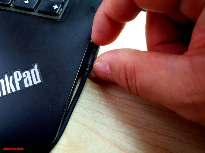 REMAX RAYEN USB-Cデータケーブルはコネクタ部分を引っ張ってケーブルをぬくので、抜きにくい