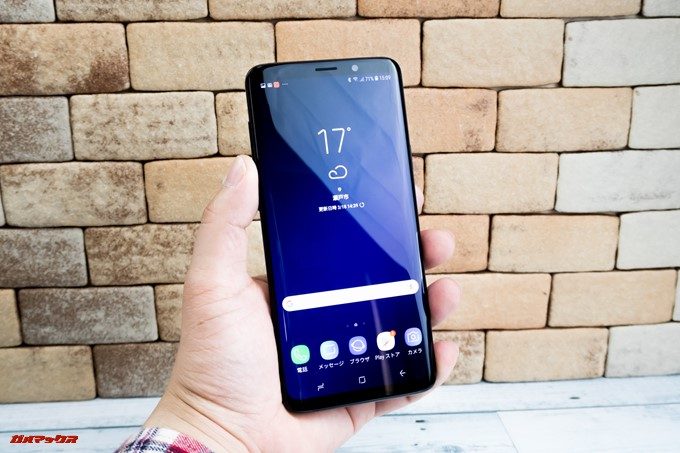Galaxy S9+も5.2型クラスの持ちやすさです