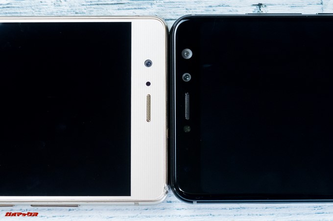 gooスマホ「g08」は横幅がスマートなので5.7型ですが持ち安さは5.2型と同等です