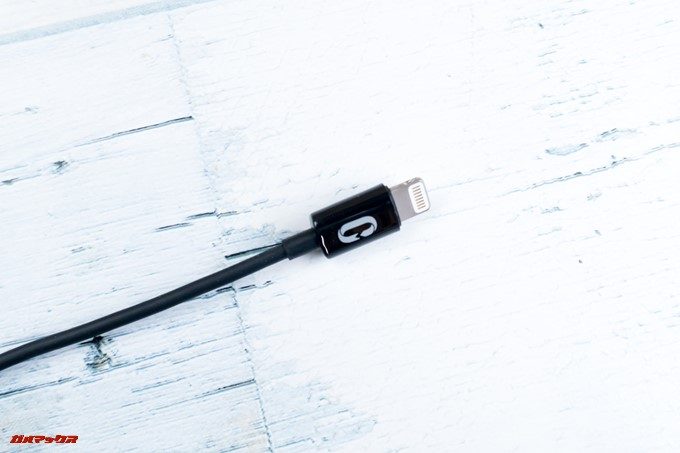 Scenes Lifelike SS-101のユニット部先端はLightning端子と鳴っています