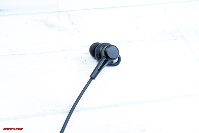 Tronsmart Flairのイヤホンには余計な物がついていないのでコンパクト