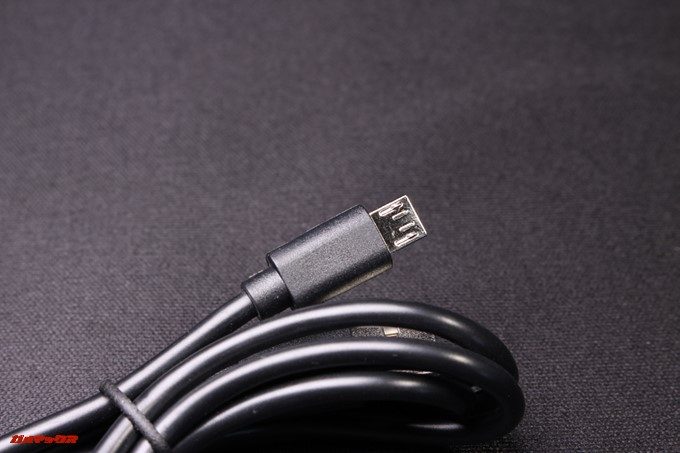 VKworld T2 Plusのケーブル端子はロングタイプ