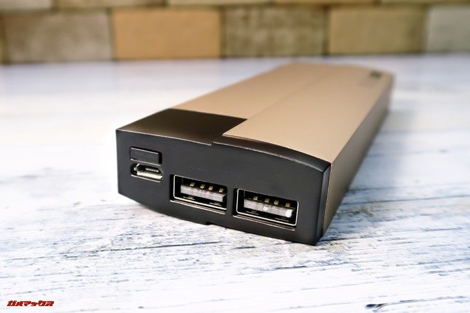 KEROLLAのUSBポートは2つ備わっています。