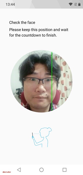 Oukitel U18は顔認証を利用できます。