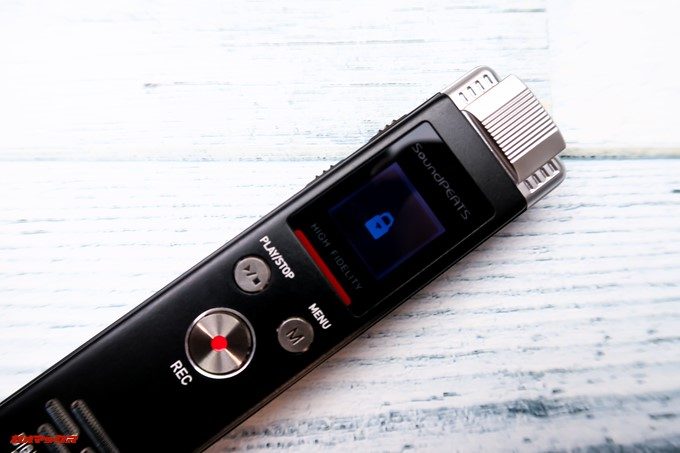 SoundPEATS Nano6がホールドモードに推移すると鍵マークが一瞬表示される