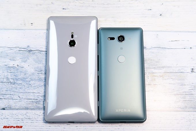 Xperia XZ2とXZ2 Compactの背面