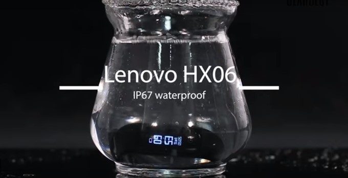 Lenovo HX06 Smart BraceletはIP67の防水防塵に対応しているので利用場所を選びません。