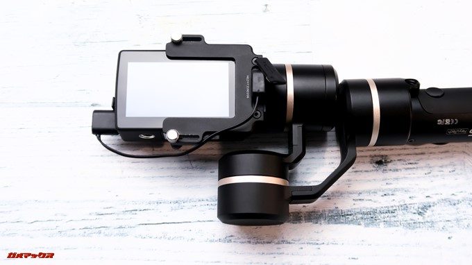 Feiyu Tech G5経由でアクションカメラを充電可能です。