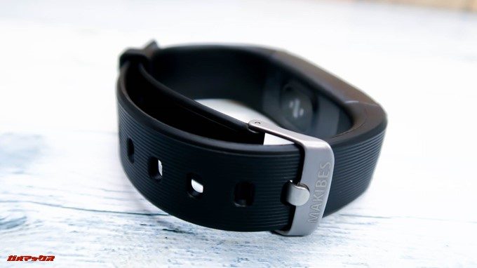 Makibes HR3はTPU製のバンドが備わっていました。