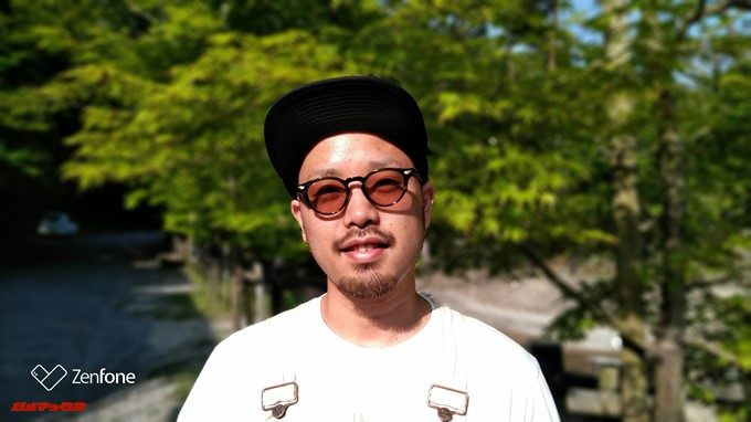 ZenFone 5Q（ZC600KL）のポートレート撮影写真は強度は変更できませんが十分綺麗な背景ボケ撮影が可能でした。
