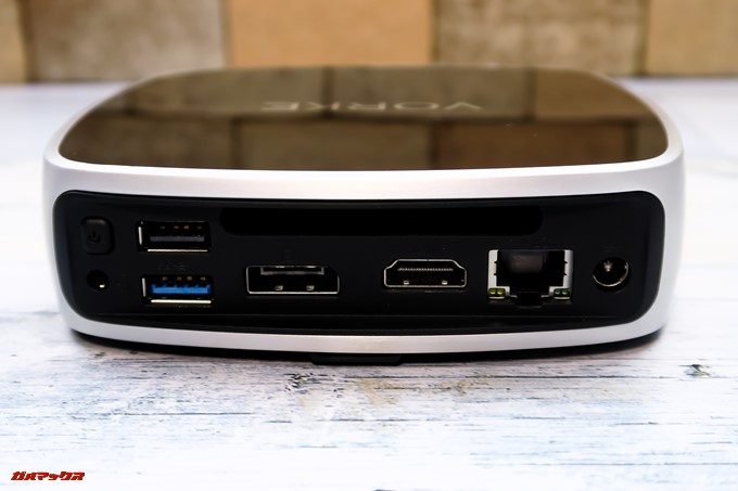 VORKE V5 Plusの本体背面には各種端子が備わっています。