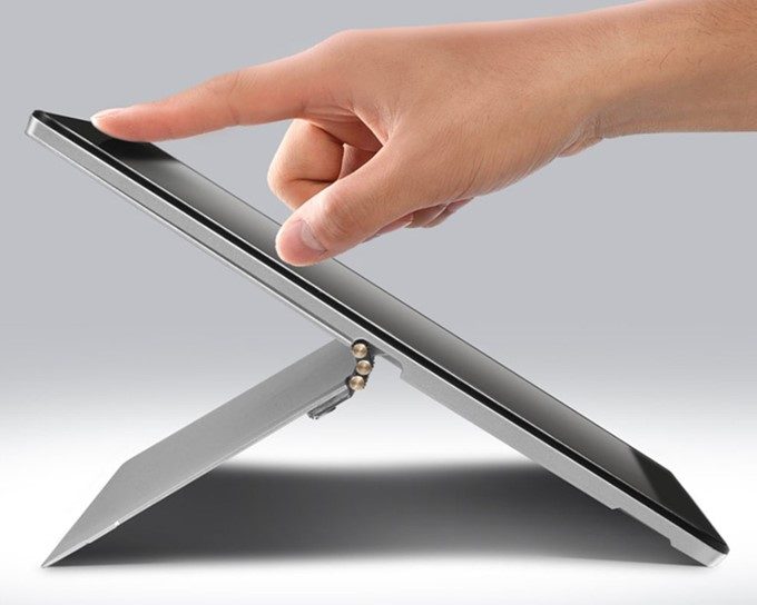 VOYO i8 Maxのスタンドはシャフト式で無段階調整が可能となっています。