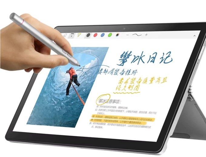 VOYO i8 Maxは直接書込が出来るので直感的にメモを取ったりすることが可能となっています。