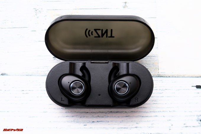 ZNT AirFits Iのケース蓋は固定力が弱いです。