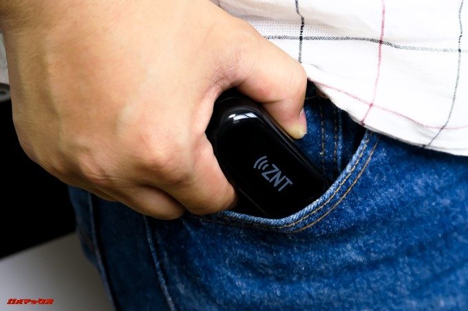 ZNT AirFits Iはイヤホン単体だと約3時間の連続再生となるので長時間の連続再生には向いていません。