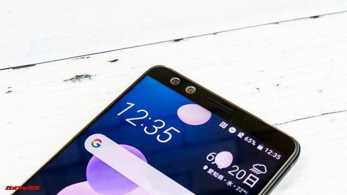 HTC U12+はインカメラもダブルレンズカメラを搭載しています。