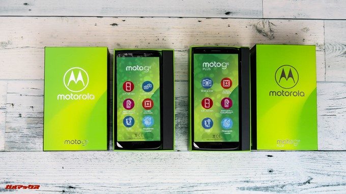 moto g6、g6 PLUSは蓋をあけるとイキナリ本体が入っているので落とさないように注意しましょう！