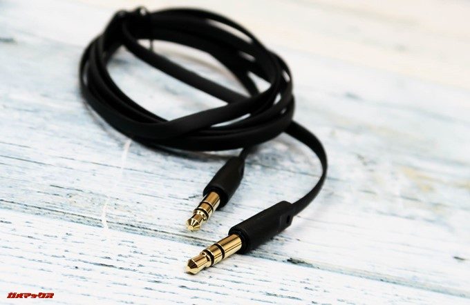 Mpow H5には平型のオーディオラインケーブルが付属しています。