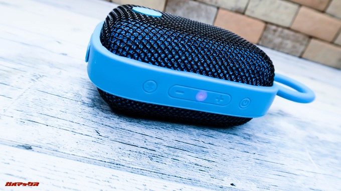 Bubble Podsの周囲にはラバーリングが備わっているので落下時に本体を守ってくれます