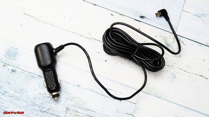 GoSafe S36G1に付属のシガー電源プラグはUSBポートが無いタイプです。