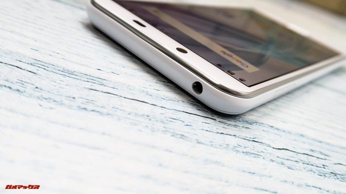 AQUOS sense plusにはイヤホンジャックが搭載されています。