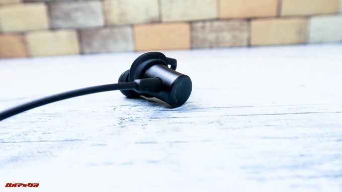 Dudios Zeus Plusは質感のよい金属ハウジングを採用しています。