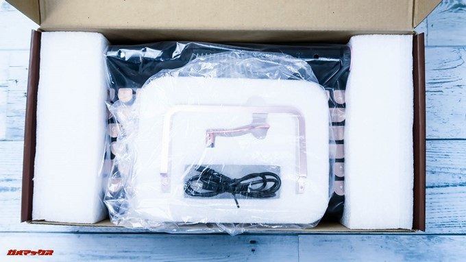 Rymek Bluetoothメカニカルキーボードは半組み立て式。レバーなどは取り付けるタイプです。