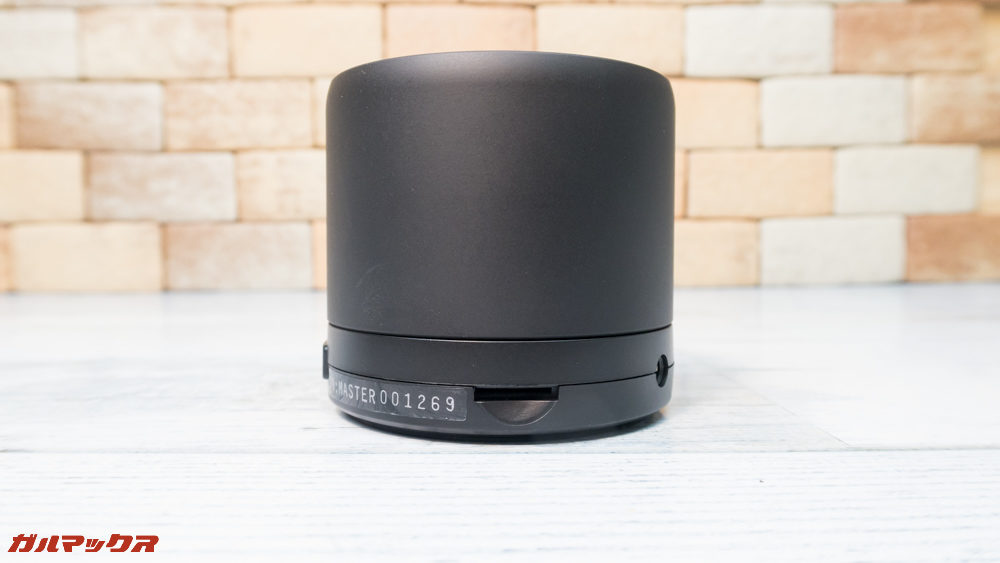 Anfurig A2のメインスピーカーはMicroSDスロットが備わっています。