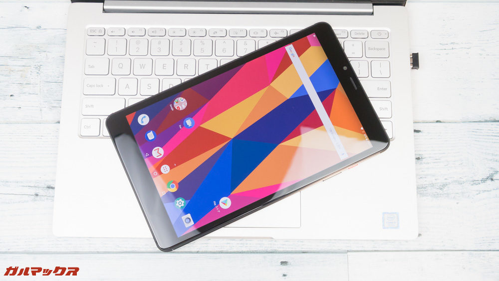 CHUWI Hi9 Proはカバンにいれても邪魔にならないサイズ感がGood！