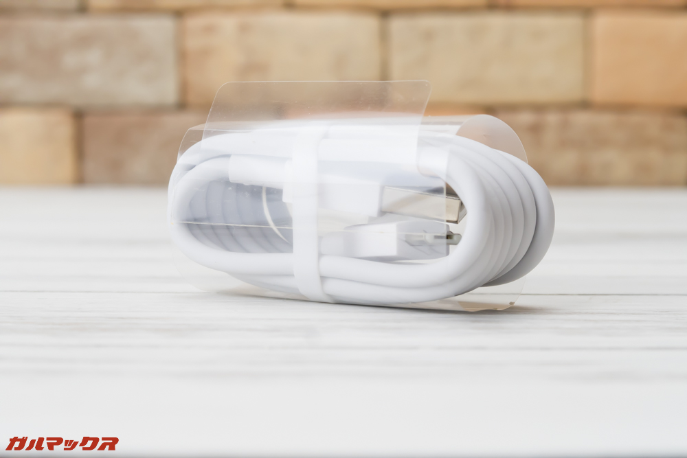 Huawei nova 3iのケーブルはMicroUSBケーブルでした。