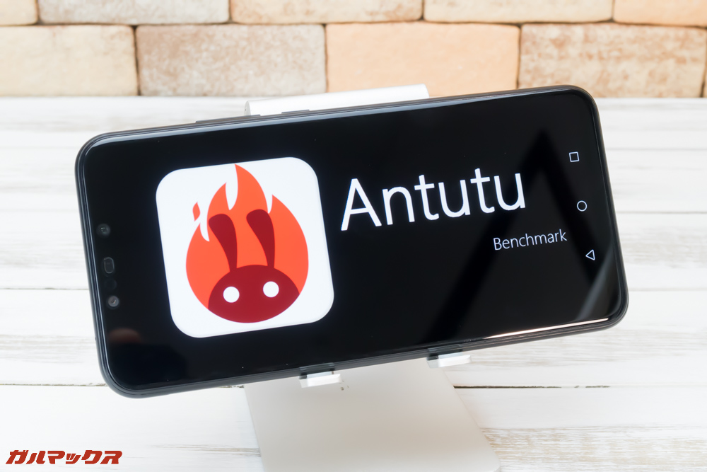 Huawei nova 3iのAnTuTuをチェック！