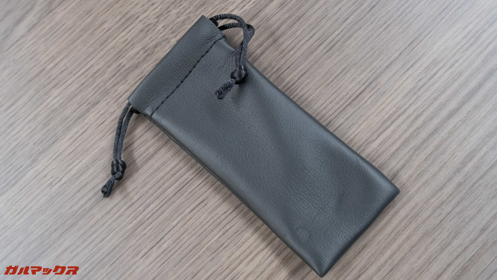 Humixx S2は専用ポーチが付属しています。