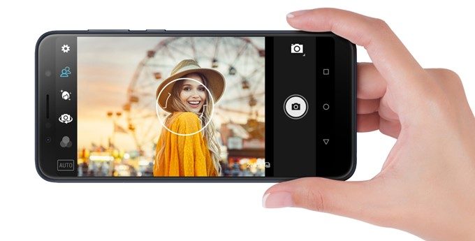 ASUS Zenfone Max Pro (M1)は背景をボカす事のできるポートレート撮影が可能です。