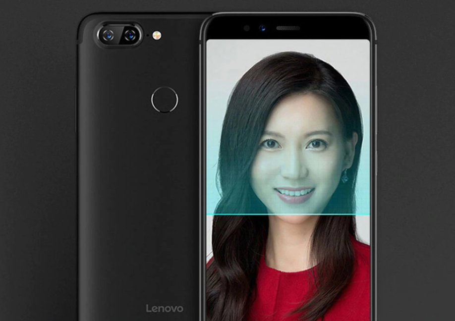 Lenovo S5は顔認証機能にも対応。暗所でもロック解除の失敗率を下げる工夫が施されています。