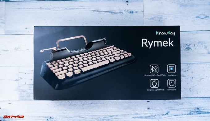 Rymek Bluetoothメカニカルキーボードのパッケージは製品の写真入りで完成しています。