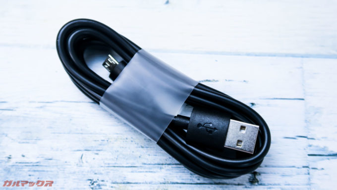 Humixx H9は1.5mのケーブルが付属しています。