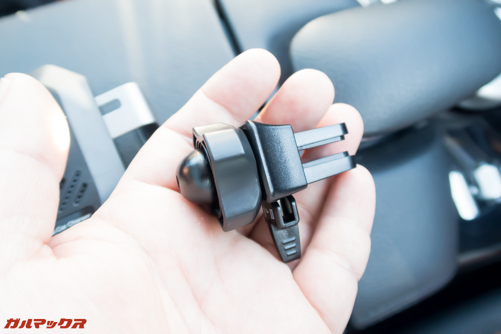 Autowit C3から取り外したナットにボールジョイントを差し込みます