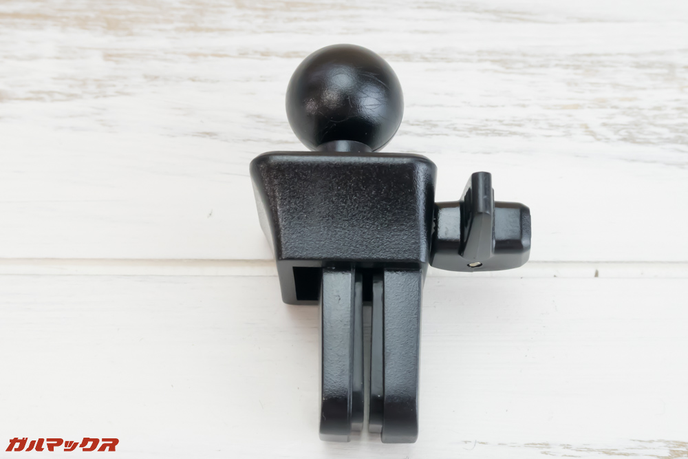 Autowit C3の固定具はストッパー式でガッツリ固定できる